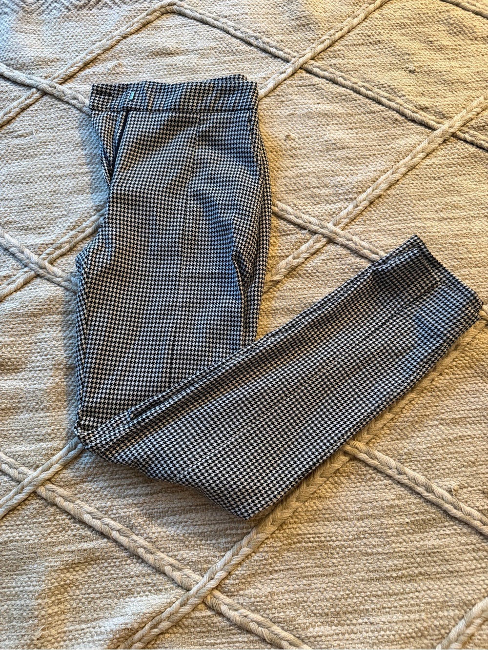 Zara Black and White Houndstooth Women’s Trousers